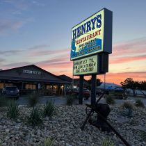 Henry's Restaurant, Gallery